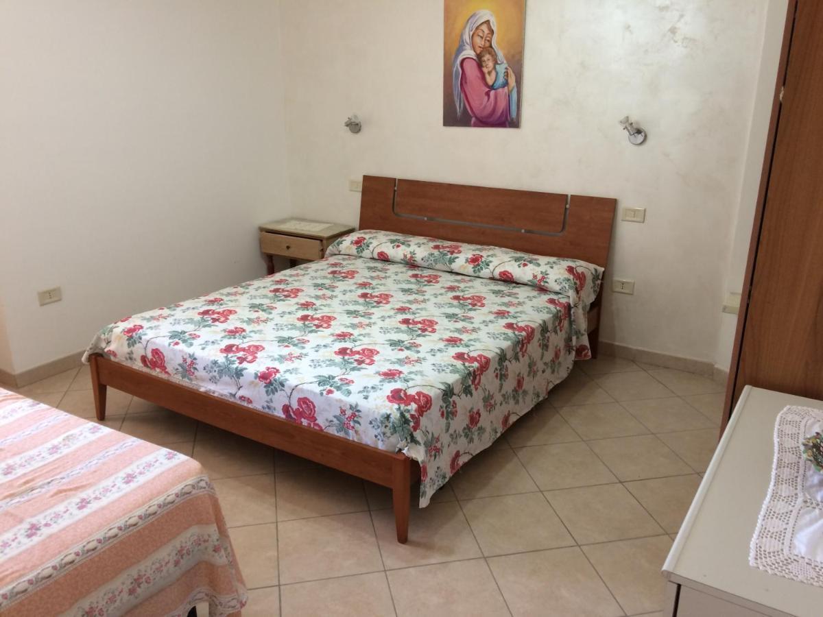 Casa Vacanze La Tuia Castellabate Εξωτερικό φωτογραφία