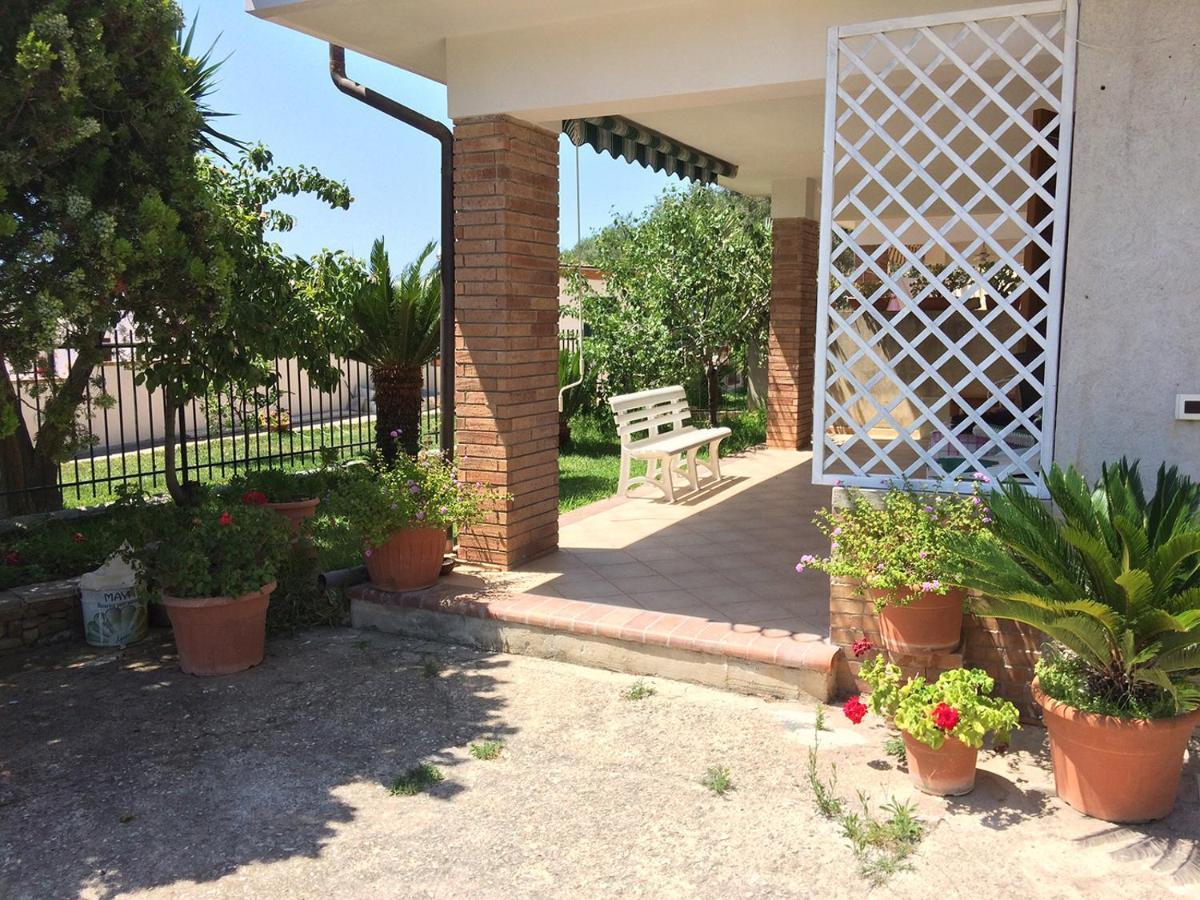 Casa Vacanze La Tuia Castellabate Εξωτερικό φωτογραφία
