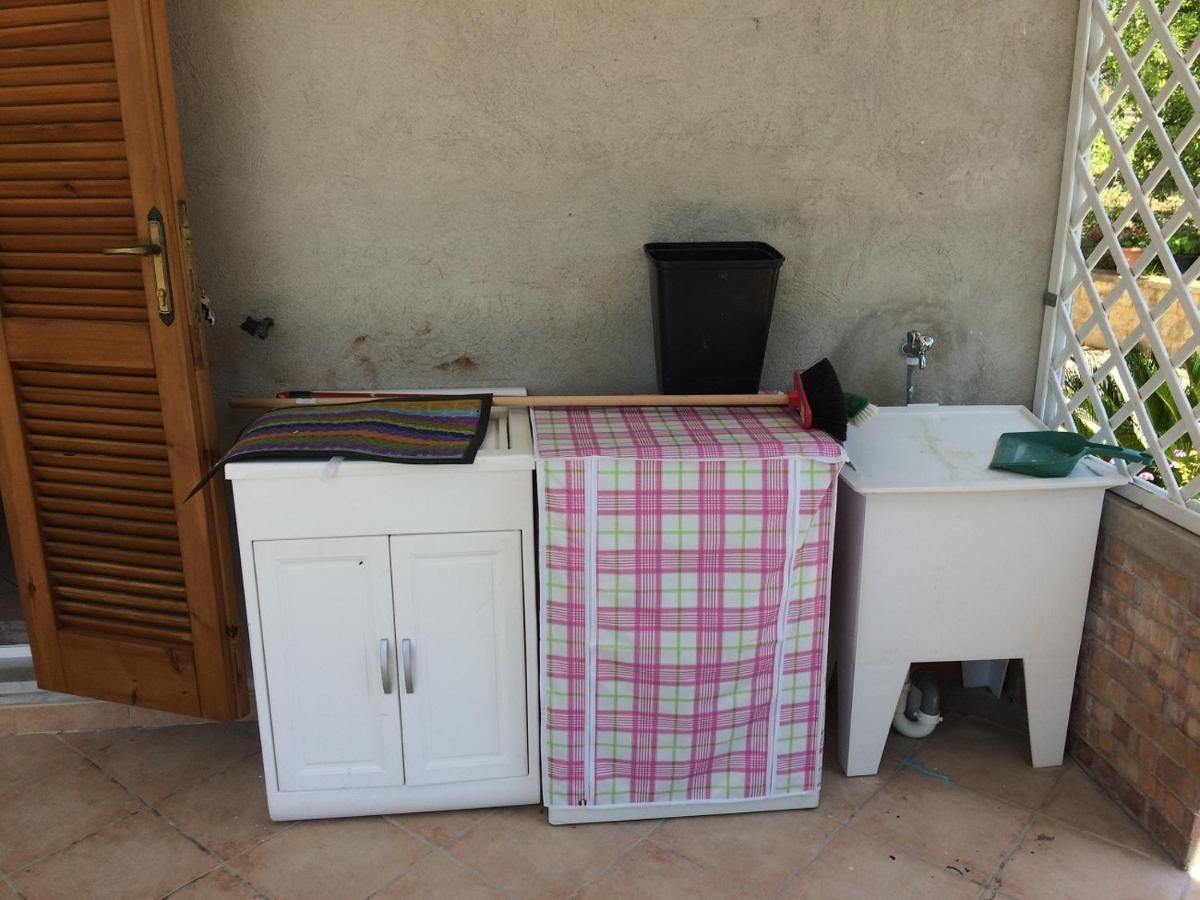 Casa Vacanze La Tuia Castellabate Εξωτερικό φωτογραφία