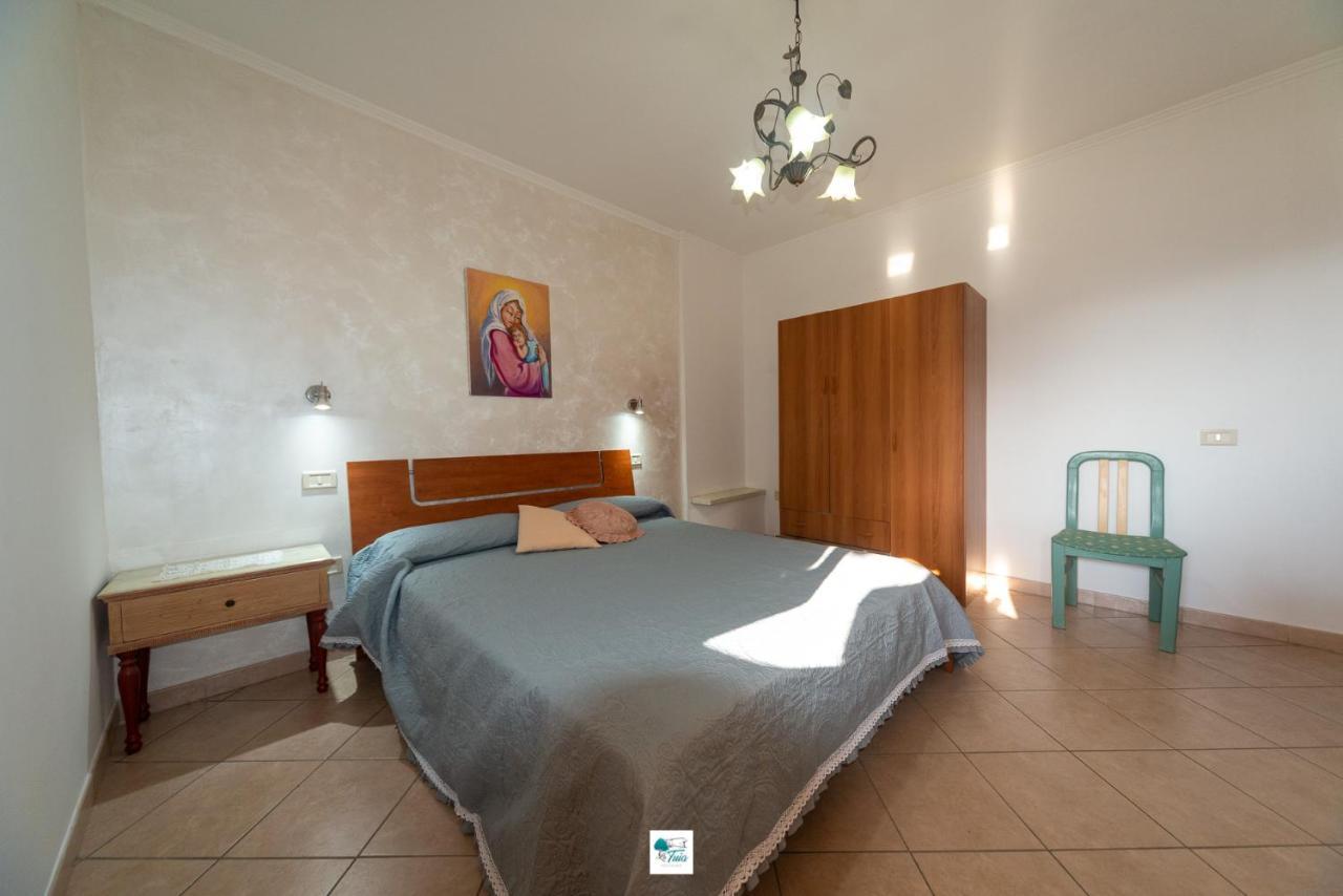 Casa Vacanze La Tuia Castellabate Εξωτερικό φωτογραφία