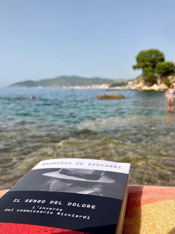 Casa Vacanze La Tuia Castellabate Εξωτερικό φωτογραφία