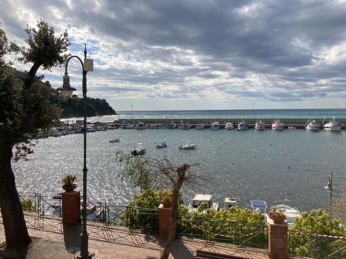 Casa Vacanze La Tuia Castellabate Εξωτερικό φωτογραφία